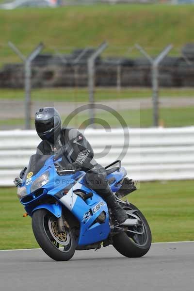 Motorcycle action photographs;Silverstone circuit;Silverstone photographs;Trackday digital images;event digital images;eventdigitalimages;no limits trackday;peter wileman photography;rockingham towcester northamptonshire;trackday;trackday photos