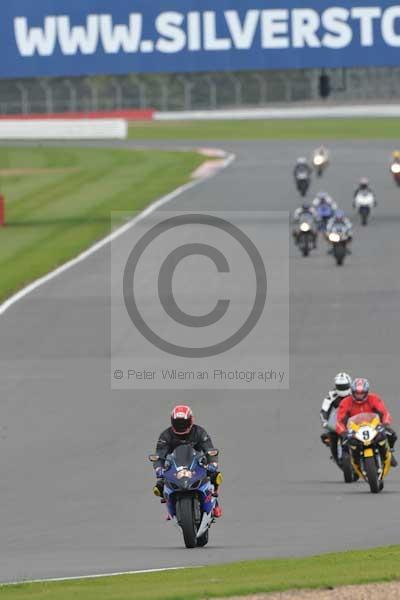 Motorcycle action photographs;Silverstone circuit;Silverstone photographs;Trackday digital images;event digital images;eventdigitalimages;no limits trackday;peter wileman photography;rockingham towcester northamptonshire;trackday;trackday photos