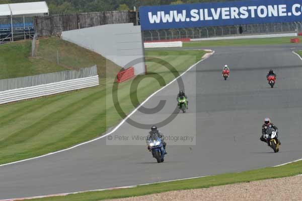 Motorcycle action photographs;Silverstone circuit;Silverstone photographs;Trackday digital images;event digital images;eventdigitalimages;no limits trackday;peter wileman photography;rockingham towcester northamptonshire;trackday;trackday photos