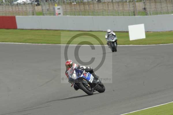 Motorcycle action photographs;Silverstone circuit;Silverstone photographs;Trackday digital images;event digital images;eventdigitalimages;no limits trackday;peter wileman photography;rockingham towcester northamptonshire;trackday;trackday photos