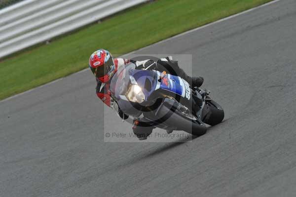 Motorcycle action photographs;Silverstone circuit;Silverstone photographs;Trackday digital images;event digital images;eventdigitalimages;no limits trackday;peter wileman photography;rockingham towcester northamptonshire;trackday;trackday photos