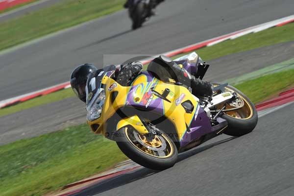 Motorcycle action photographs;Silverstone circuit;Silverstone photographs;Trackday digital images;event digital images;eventdigitalimages;no limits trackday;peter wileman photography;rockingham towcester northamptonshire;trackday;trackday photos