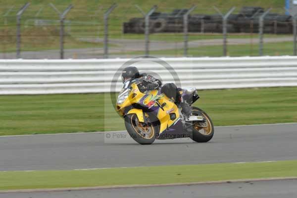 Motorcycle action photographs;Silverstone circuit;Silverstone photographs;Trackday digital images;event digital images;eventdigitalimages;no limits trackday;peter wileman photography;rockingham towcester northamptonshire;trackday;trackday photos