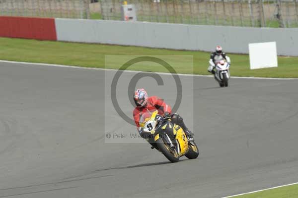 Motorcycle action photographs;Silverstone circuit;Silverstone photographs;Trackday digital images;event digital images;eventdigitalimages;no limits trackday;peter wileman photography;rockingham towcester northamptonshire;trackday;trackday photos