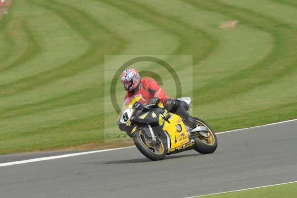 Motorcycle action photographs;Silverstone circuit;Silverstone photographs;Trackday digital images;event digital images;eventdigitalimages;no limits trackday;peter wileman photography;rockingham towcester northamptonshire;trackday;trackday photos