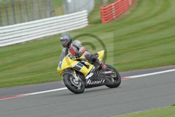 Motorcycle action photographs;Silverstone circuit;Silverstone photographs;Trackday digital images;event digital images;eventdigitalimages;no limits trackday;peter wileman photography;rockingham towcester northamptonshire;trackday;trackday photos