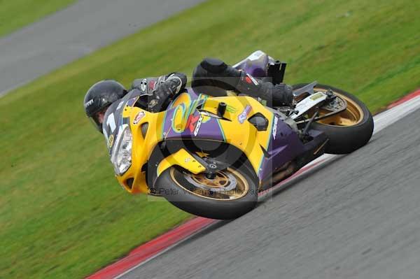 Motorcycle action photographs;Silverstone circuit;Silverstone photographs;Trackday digital images;event digital images;eventdigitalimages;no limits trackday;peter wileman photography;rockingham towcester northamptonshire;trackday;trackday photos