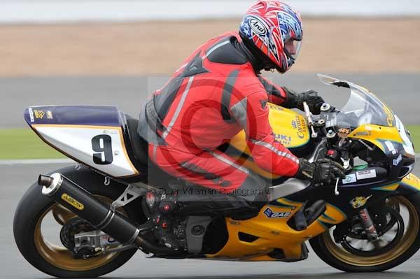 Motorcycle action photographs;Silverstone circuit;Silverstone photographs;Trackday digital images;event digital images;eventdigitalimages;no limits trackday;peter wileman photography;rockingham towcester northamptonshire;trackday;trackday photos