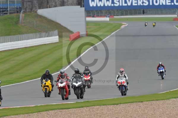 Motorcycle action photographs;Silverstone circuit;Silverstone photographs;Trackday digital images;event digital images;eventdigitalimages;no limits trackday;peter wileman photography;rockingham towcester northamptonshire;trackday;trackday photos