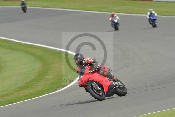 Motorcycle action photographs;Silverstone circuit;Silverstone photographs;Trackday digital images;event digital images;eventdigitalimages;no limits trackday;peter wileman photography;rockingham towcester northamptonshire;trackday;trackday photos