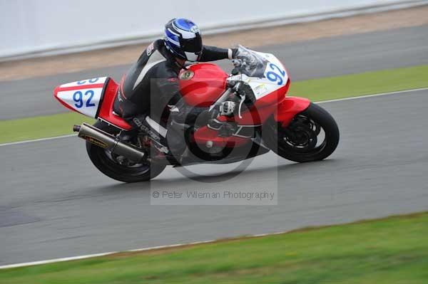 Motorcycle action photographs;Silverstone circuit;Silverstone photographs;Trackday digital images;event digital images;eventdigitalimages;no limits trackday;peter wileman photography;rockingham towcester northamptonshire;trackday;trackday photos