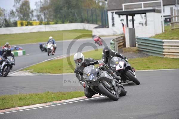 Mallory park Leicestershire;Mallory park photographs;Motorcycle action photographs;Trackday digital images;event digital images;eventdigitalimages;mallory park;no limits trackday;peter wileman photography;trackday;trackday photos