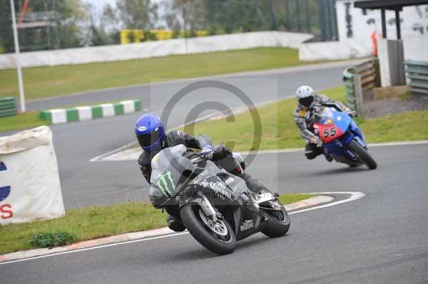 Mallory park Leicestershire;Mallory park photographs;Motorcycle action photographs;Trackday digital images;event digital images;eventdigitalimages;mallory park;no limits trackday;peter wileman photography;trackday;trackday photos