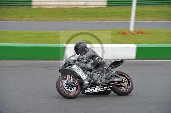 Mallory park Leicestershire;Mallory park photographs;Motorcycle action photographs;Trackday digital images;event digital images;eventdigitalimages;mallory park;no limits trackday;peter wileman photography;trackday;trackday photos