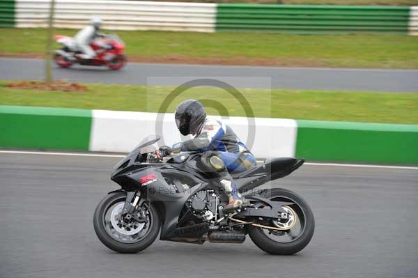 Mallory park Leicestershire;Mallory park photographs;Motorcycle action photographs;Trackday digital images;event digital images;eventdigitalimages;mallory park;no limits trackday;peter wileman photography;trackday;trackday photos