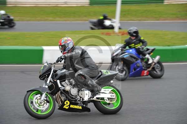 Mallory park Leicestershire;Mallory park photographs;Motorcycle action photographs;Trackday digital images;event digital images;eventdigitalimages;mallory park;no limits trackday;peter wileman photography;trackday;trackday photos