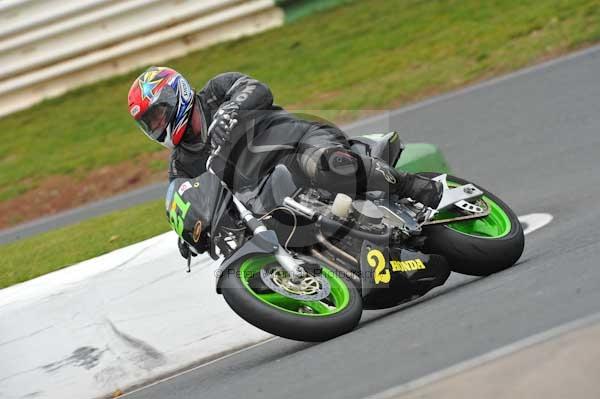 Mallory park Leicestershire;Mallory park photographs;Motorcycle action photographs;Trackday digital images;event digital images;eventdigitalimages;mallory park;no limits trackday;peter wileman photography;trackday;trackday photos