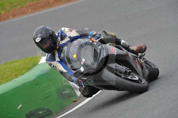 Mallory park Leicestershire;Mallory park photographs;Motorcycle action photographs;Trackday digital images;event digital images;eventdigitalimages;mallory park;no limits trackday;peter wileman photography;trackday;trackday photos