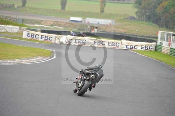 Mallory park Leicestershire;Mallory park photographs;Motorcycle action photographs;Trackday digital images;event digital images;eventdigitalimages;mallory park;no limits trackday;peter wileman photography;trackday;trackday photos