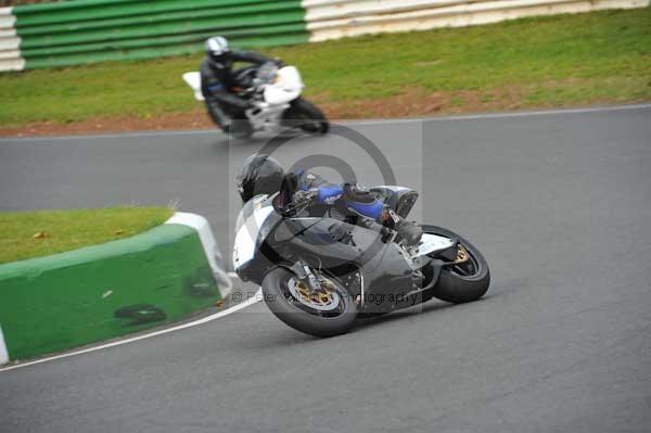 Mallory park Leicestershire;Mallory park photographs;Motorcycle action photographs;Trackday digital images;event digital images;eventdigitalimages;mallory park;no limits trackday;peter wileman photography;trackday;trackday photos