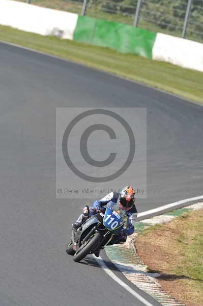 Mallory park Leicestershire;Mallory park photographs;Motorcycle action photographs;Trackday digital images;event digital images;eventdigitalimages;mallory park;no limits trackday;peter wileman photography;trackday;trackday photos