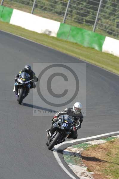 Mallory park Leicestershire;Mallory park photographs;Motorcycle action photographs;Trackday digital images;event digital images;eventdigitalimages;mallory park;no limits trackday;peter wileman photography;trackday;trackday photos