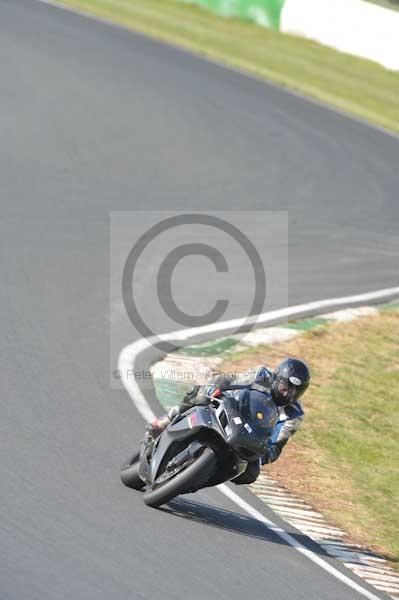 Mallory park Leicestershire;Mallory park photographs;Motorcycle action photographs;Trackday digital images;event digital images;eventdigitalimages;mallory park;no limits trackday;peter wileman photography;trackday;trackday photos