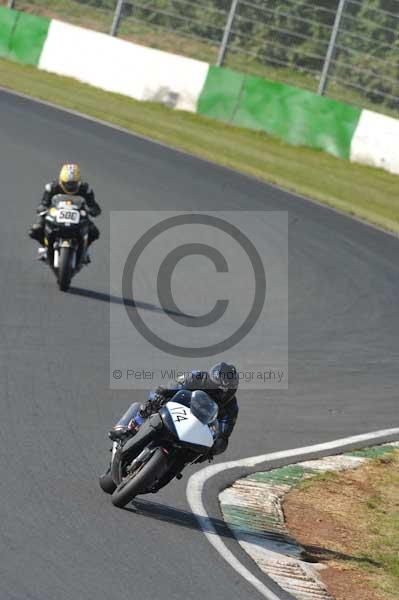 Mallory park Leicestershire;Mallory park photographs;Motorcycle action photographs;Trackday digital images;event digital images;eventdigitalimages;mallory park;no limits trackday;peter wileman photography;trackday;trackday photos