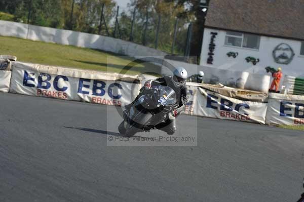 Mallory park Leicestershire;Mallory park photographs;Motorcycle action photographs;Trackday digital images;event digital images;eventdigitalimages;mallory park;no limits trackday;peter wileman photography;trackday;trackday photos