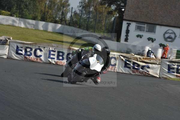 Mallory park Leicestershire;Mallory park photographs;Motorcycle action photographs;Trackday digital images;event digital images;eventdigitalimages;mallory park;no limits trackday;peter wileman photography;trackday;trackday photos