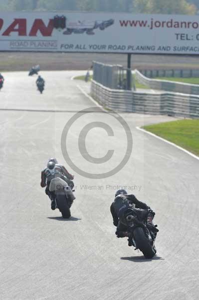 Mallory park Leicestershire;Mallory park photographs;Motorcycle action photographs;Trackday digital images;event digital images;eventdigitalimages;mallory park;no limits trackday;peter wileman photography;trackday;trackday photos