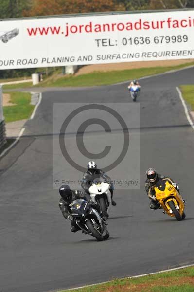 Mallory park Leicestershire;Mallory park photographs;Motorcycle action photographs;Trackday digital images;event digital images;eventdigitalimages;mallory park;no limits trackday;peter wileman photography;trackday;trackday photos