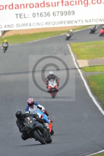 Mallory park Leicestershire;Mallory park photographs;Motorcycle action photographs;Trackday digital images;event digital images;eventdigitalimages;mallory park;no limits trackday;peter wileman photography;trackday;trackday photos