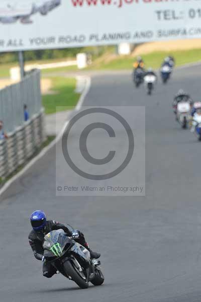 Mallory park Leicestershire;Mallory park photographs;Motorcycle action photographs;Trackday digital images;event digital images;eventdigitalimages;mallory park;no limits trackday;peter wileman photography;trackday;trackday photos