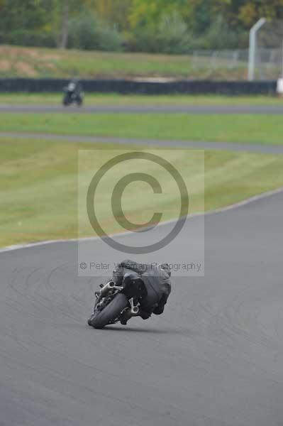 Mallory park Leicestershire;Mallory park photographs;Motorcycle action photographs;Trackday digital images;event digital images;eventdigitalimages;mallory park;no limits trackday;peter wileman photography;trackday;trackday photos