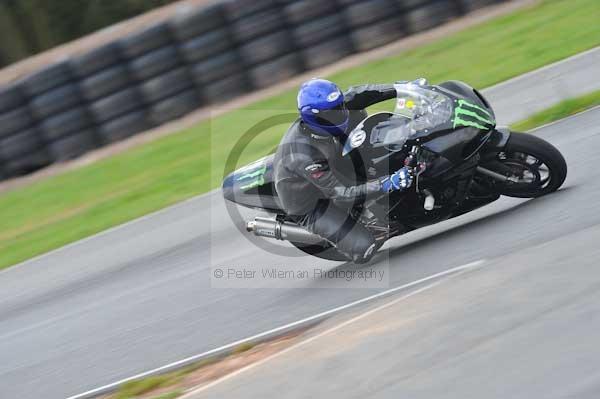 Mallory park Leicestershire;Mallory park photographs;Motorcycle action photographs;Trackday digital images;event digital images;eventdigitalimages;mallory park;no limits trackday;peter wileman photography;trackday;trackday photos