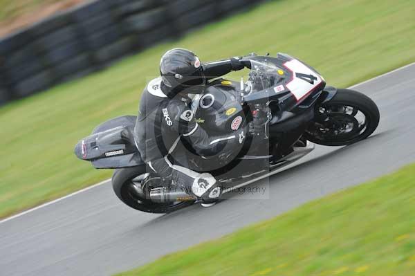 Mallory park Leicestershire;Mallory park photographs;Motorcycle action photographs;Trackday digital images;event digital images;eventdigitalimages;mallory park;no limits trackday;peter wileman photography;trackday;trackday photos