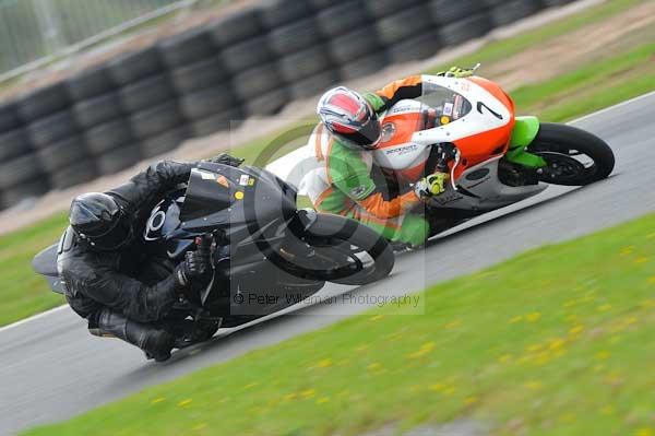 Mallory park Leicestershire;Mallory park photographs;Motorcycle action photographs;Trackday digital images;event digital images;eventdigitalimages;mallory park;no limits trackday;peter wileman photography;trackday;trackday photos