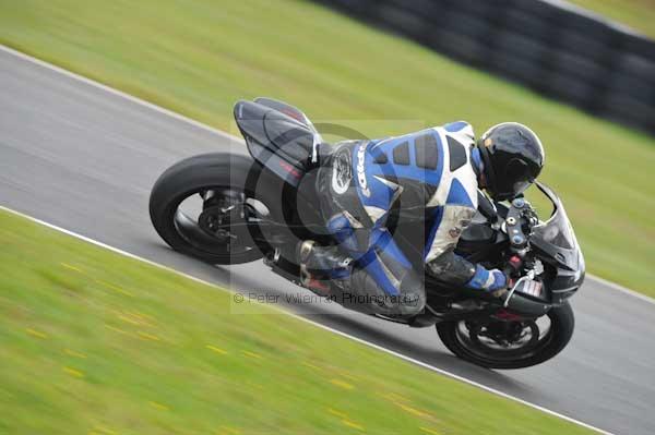 Mallory park Leicestershire;Mallory park photographs;Motorcycle action photographs;Trackday digital images;event digital images;eventdigitalimages;mallory park;no limits trackday;peter wileman photography;trackday;trackday photos