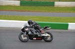 Mallory-park-Leicestershire;Mallory-park-photographs;Motorcycle-action-photographs;Trackday-digital-images;event-digital-images;eventdigitalimages;mallory-park;no-limits-trackday;peter-wileman-photography;trackday;trackday-photos