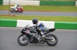 Mallory-park-Leicestershire;Mallory-park-photographs;Motorcycle-action-photographs;Trackday-digital-images;event-digital-images;eventdigitalimages;mallory-park;no-limits-trackday;peter-wileman-photography;trackday;trackday-photos