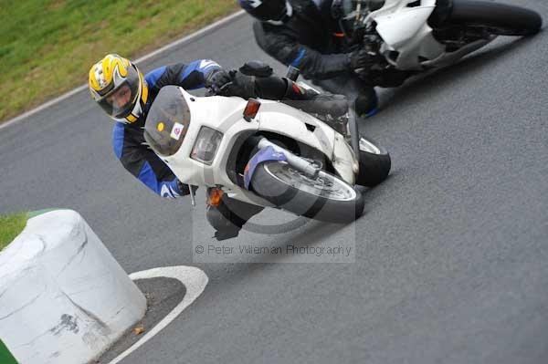 Mallory park Leicestershire;Mallory park photographs;Motorcycle action photographs;Trackday digital images;event digital images;eventdigitalimages;mallory park;no limits trackday;peter wileman photography;trackday;trackday photos