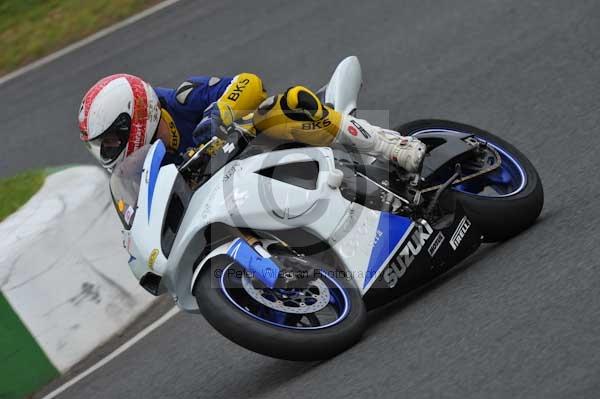 Mallory park Leicestershire;Mallory park photographs;Motorcycle action photographs;Trackday digital images;event digital images;eventdigitalimages;mallory park;no limits trackday;peter wileman photography;trackday;trackday photos