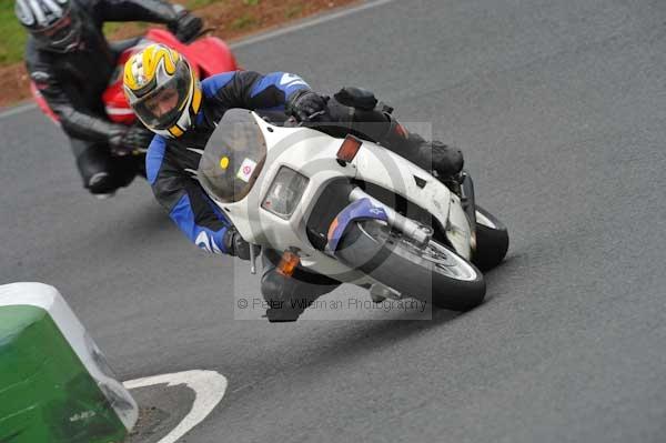 Mallory park Leicestershire;Mallory park photographs;Motorcycle action photographs;Trackday digital images;event digital images;eventdigitalimages;mallory park;no limits trackday;peter wileman photography;trackday;trackday photos