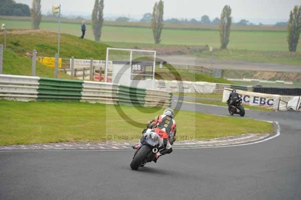 Mallory park Leicestershire;Mallory park photographs;Motorcycle action photographs;Trackday digital images;event digital images;eventdigitalimages;mallory park;no limits trackday;peter wileman photography;trackday;trackday photos