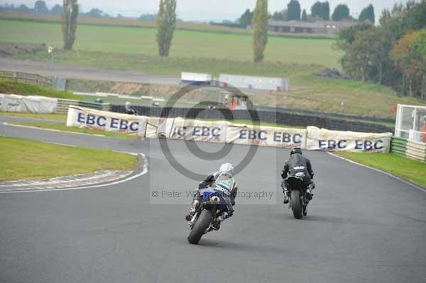 Mallory park Leicestershire;Mallory park photographs;Motorcycle action photographs;Trackday digital images;event digital images;eventdigitalimages;mallory park;no limits trackday;peter wileman photography;trackday;trackday photos