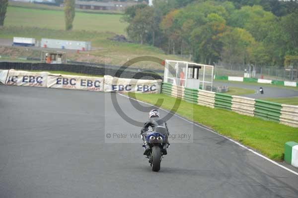 Mallory park Leicestershire;Mallory park photographs;Motorcycle action photographs;Trackday digital images;event digital images;eventdigitalimages;mallory park;no limits trackday;peter wileman photography;trackday;trackday photos