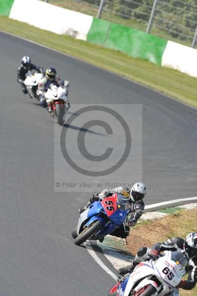 Mallory park Leicestershire;Mallory park photographs;Motorcycle action photographs;Trackday digital images;event digital images;eventdigitalimages;mallory park;no limits trackday;peter wileman photography;trackday;trackday photos