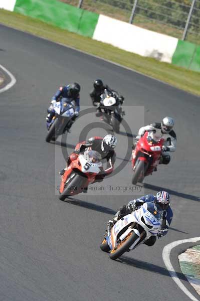 Mallory park Leicestershire;Mallory park photographs;Motorcycle action photographs;Trackday digital images;event digital images;eventdigitalimages;mallory park;no limits trackday;peter wileman photography;trackday;trackday photos