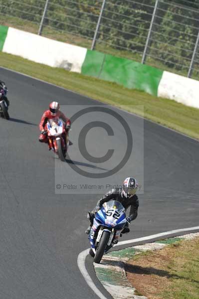 Mallory park Leicestershire;Mallory park photographs;Motorcycle action photographs;Trackday digital images;event digital images;eventdigitalimages;mallory park;no limits trackday;peter wileman photography;trackday;trackday photos